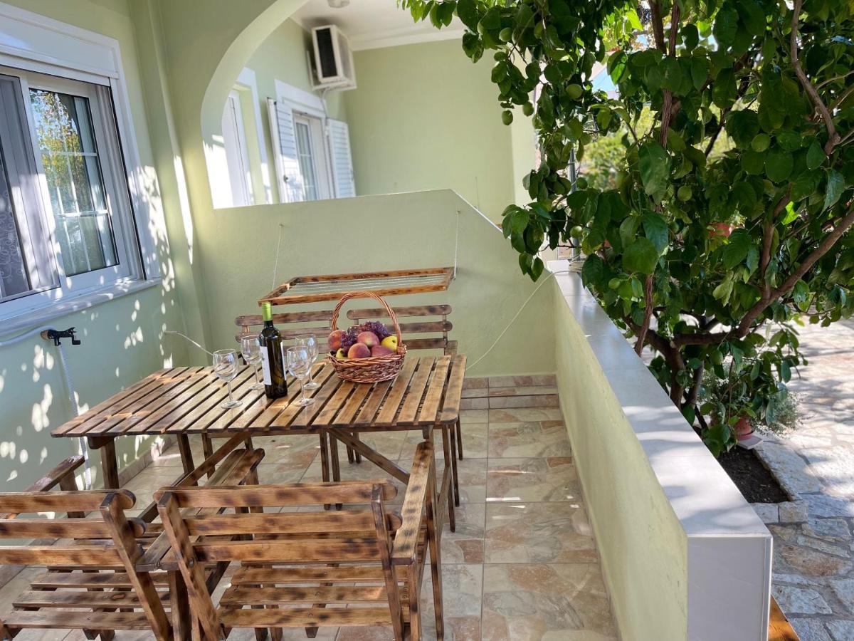Villa Xhevdet Sarande Exterior photo
